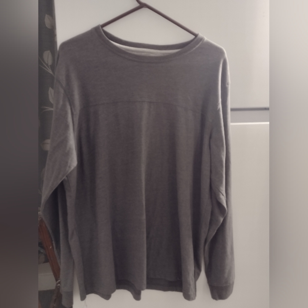 Puritan Gray Long Sleeve Tee Soft and Stylish Size XXL/XG.